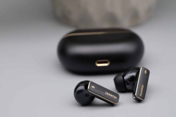 Huawei FreeBuds Pro 4: Reka Bentuk Elegan dengan Teknologi Audio Canggih Huawei FreeBuds Pro 4