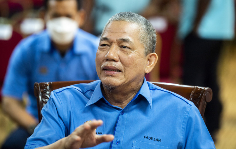 "Kami akan berbincang untuk mendapatkan hala tuju yang jelas. Diharapkan keputusan yang konkrit dapat dicapai. Jika masih tiada keputusan, langkah rundingan selanjutnya akan diteruskan," kata Fadillah kepada media selepas menghadiri majlis penutupan Kem Ihya Ramadan di Institut Kemahiran Islam Malaysia Sarawak (IKMAS), di sini hari ini.