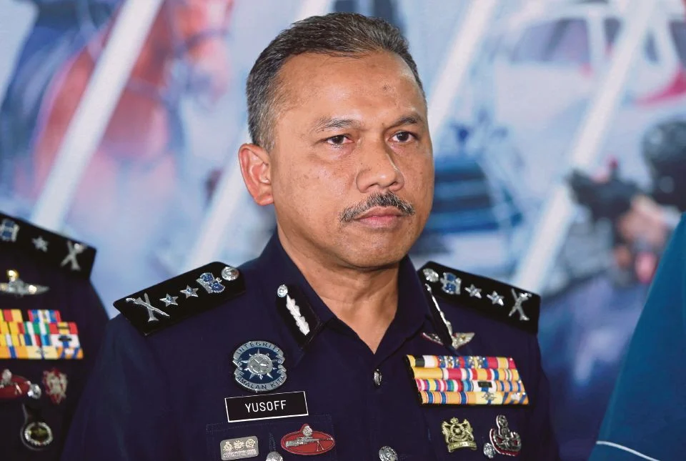 Ketua Polis Kelantan, Datuk Mohd Yusoff Mamat, menjelaskan bahawa siasatan mendapati ramai individu berprofil tinggi menggunakan perniagaan sebagai perlindungan bagi kegiatan haram mereka.