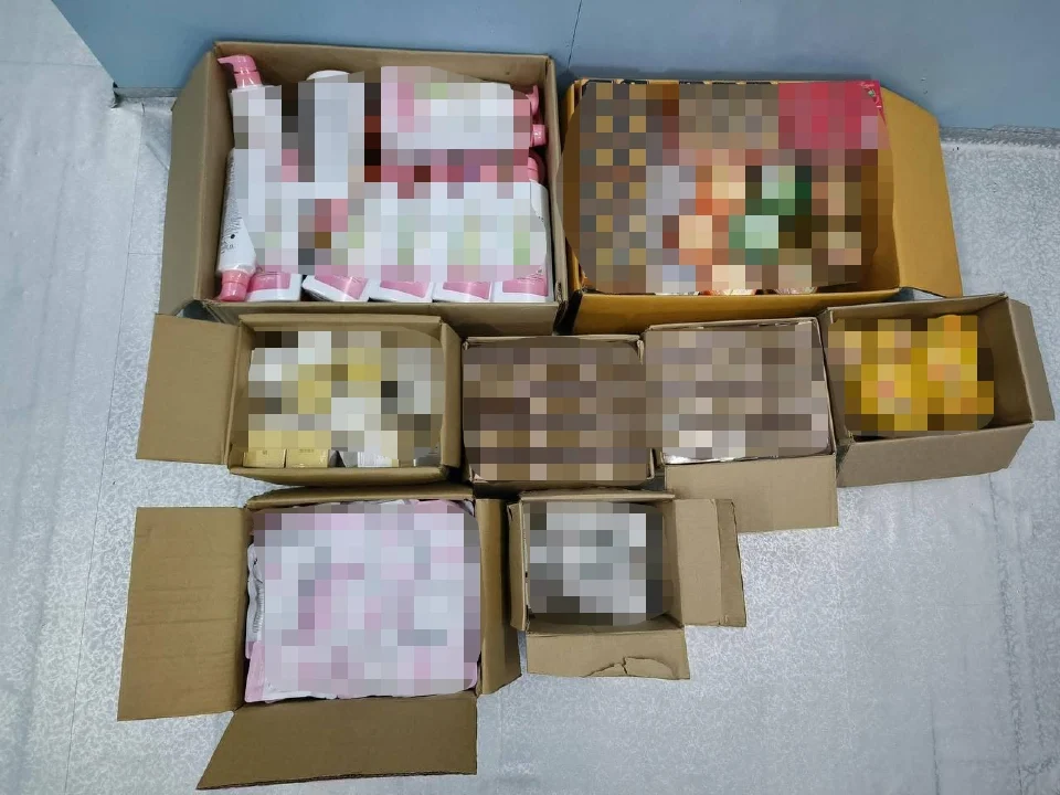 KOTA BHARU, 23 Mac – Aktiviti penyeludupan produk kosmetik dari Thailand ke Malaysia semakin menjadi kebimbangan apabila semakin ramai pempengaruh dan usahawan mengambil kesempatan membeli produk tanpa cukai dan tanpa kelulusan pihak berkuasa.
