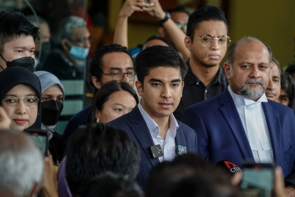 Mahkamah Rayuan akan mendengar rayuan Ahli Parlimen Muar, Syed Saddiq Syed Abdul Rahman, untuk mengetepikan sabitan serta hukuman penjara tujuh tahun, dua sebatan, dan denda RM10 juta selama dua hari yang akan bermula esok.