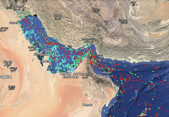 Parlimen Iran telah meluluskan satu usul penting pada Ahad untuk menutup Selat Hormuz, laluan laut utama bagi penghantaran minyak global sebagai tindak balas terhadap serangan udara Amerika Syarikat ke atas beberapa kemudahan nuklear utama Iran, menurut laporan Press TV dan disahkan oleh portal Gulf News.